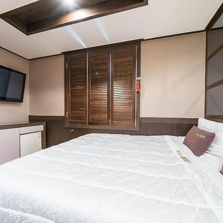 Mu Hotel Sasang Bagian luar foto