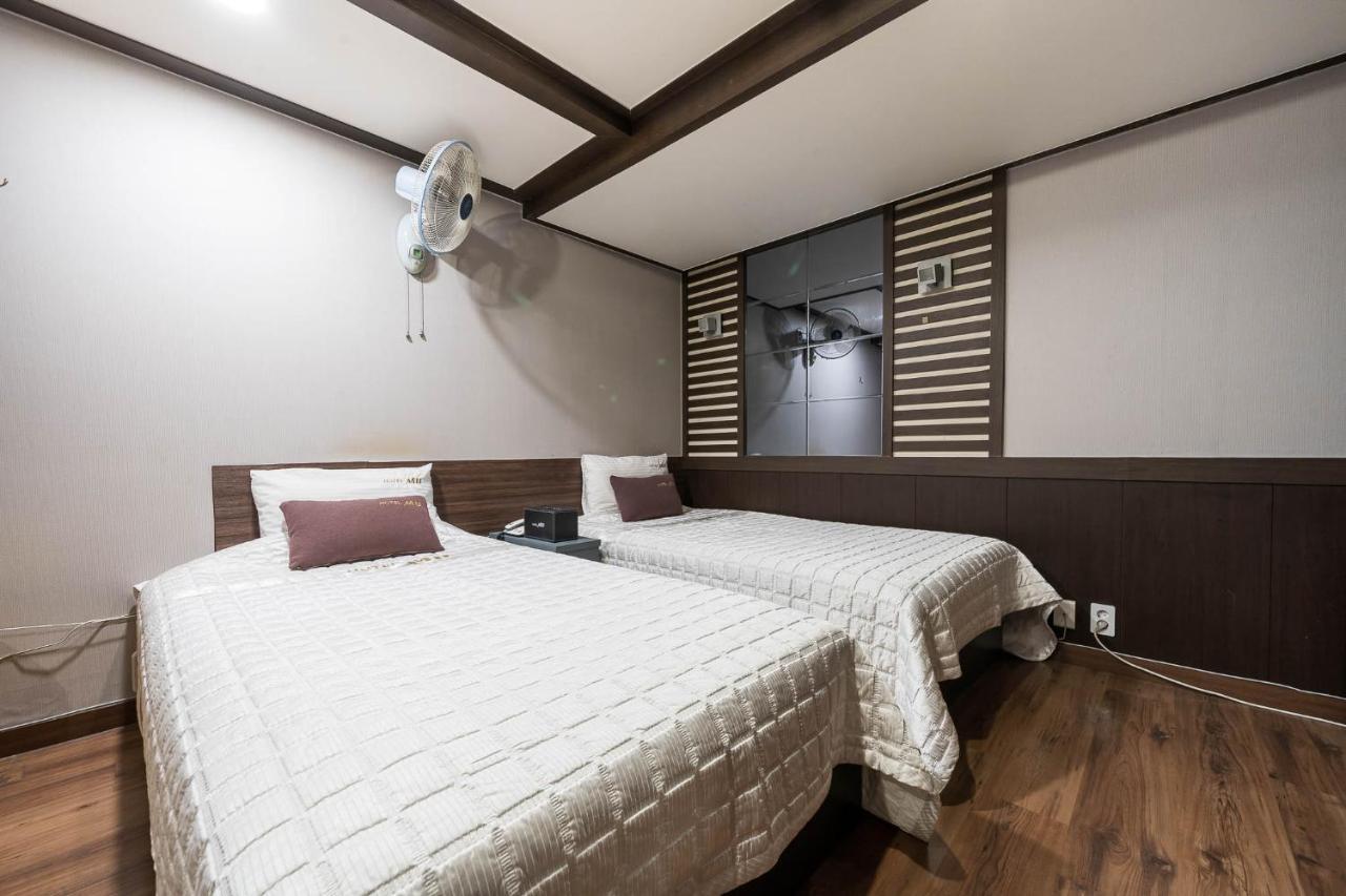 Mu Hotel Sasang Bagian luar foto